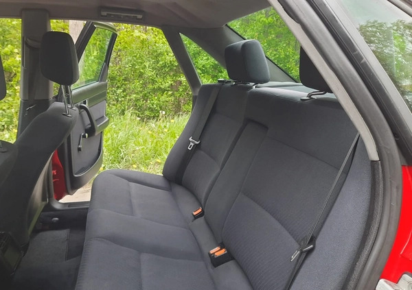 Audi A6 cena 12900 przebieg: 287000, rok produkcji 1995 z Dęblin małe 529
